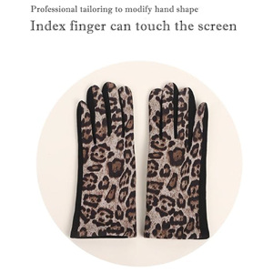Gants d'hiver chauds pour femmes, imprimé léopard, tactiles, décontractés, pour la conduite en extérieur, en tricot doublé polaire, vente en gros - Product Image 4