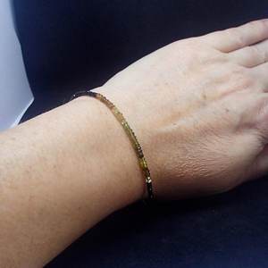 Bracelet en spinelle noire naturelle scintillante et tourmaline verte, fait main en argent sterling 925, bijou pierre de naissance d'octobre - Product Image 3