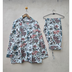 Ensemble de pyjama en coton imprimé oiseau floral blanc doux élégant costume de nuit d'été avec passepoil contrastant coupe confortable et détendue - Product Image 5