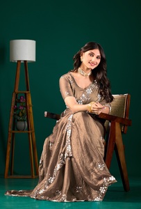 Vexotrend Indian Designer Women's Velvet Satin <b>Saree</b> Beautiful Patola Design Traditional Style Wedding Diwali Party Wear Wrinkle - Product Image 3