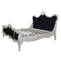 Cadre de lit antique sculpté à la main en bois massif peint en blanc et en tissu de velours noir pour meubles de chambre à coucher et d'hôtel européens