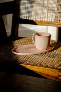 Taza de Café de Cerámica Moderna con Esmalte Rosa, Forma Recta y Lisa, Retiene el Calor, Ideal para una Mesa Elegante y Minimalista - Product Image 5
