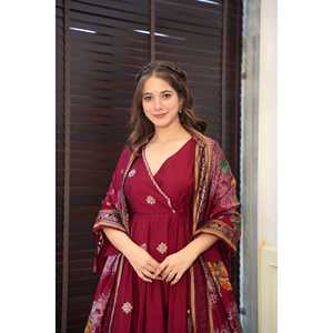 Conjunto de Vestido Anarkali de Diseñador y Dupatta para Fiestas - Elegantes Vestidos de Noche con Dupatta a Juego - Product Image 1