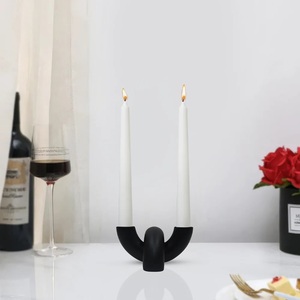 Porte-bougie en résine noire mate de luxe, forme personnalisée, décoration d'intérieur - Product Image 1