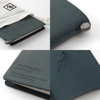 DESIGNPHIL Cuaderno de Viaje Hecho en Japón, Tamaño Regular, Tapa Dura de Cuero Genuino, Diario de Viaje Recargable, Impreso