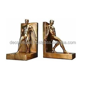 Deux paires de serre-livres en résine unique pour homme de levage Home Decor Sculpture Serre-livres Texture forte et trou de suspension furtif sur le dos. - Product Image 6