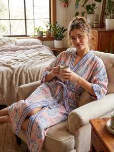 Robe Kimono en Coton à Motifs Floraux Imprimé Paisley avec Ceinture à Rayures – Idéale pour Hôtels, Spas, Boutiques – Commande en Gros – Grandes Tailles Disponibles - Product Image 3