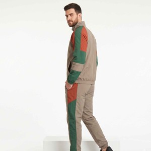 Wholesale Custom Printed Vintage Breathable 2-in-1 <b>Jacket</b> Hoodies Jogger Sets <b>Reflective</b> Nylon Tech Training Jogging Windbreaker - Product Image 6