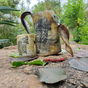 Taza de Cuerno Vikinga Tallada a Mano con Diseño de Lobo Personalizado en Existencia, Diseño Más Popular de Taza de Cuerno para Vino y Café - Product Image 6