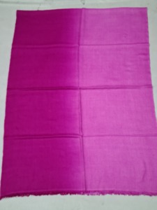 ผ้าคลุมไหล่แคชเมียร์ 100% ทำมือ ทอมือ ลายไล่เฉดสี - Product Image 4