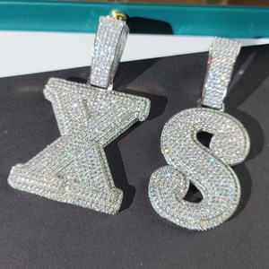 Achetez un collier avec pendentif initial en moissanite serti de pierres, plaqué or rose, avec breloque numéro, bijoux de fête hip-hop - Product Image 1