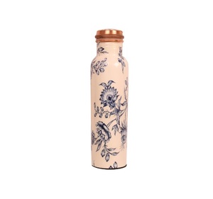 Botella de agua de cobre de 34 oz, extra grande, con estampado floral, recipiente ayurvédico de cobre puro para beber agua. - Product Image 1