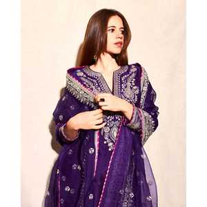 Ensemble de costumes de fête pour femmes de designer avec broderie élégante - Product Image 2