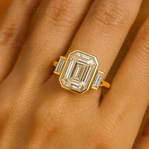 Anillo de Moissanita con Corte Esmeralda y Tres Piedras en Plata 925 Original con Baño de Oro, Joyería Fina para Regalo - Product Image 4