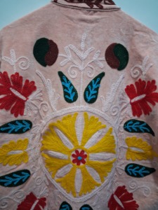Veste en velours brodée Suzani vintage traditionnelle, écologique, style bohème, manteau d'hiver fait main, kimono de festival, cadeau pour elle - Product Image 4