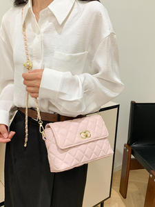 Bolso Bandolera de Mujer en PU y Poliéster con Patrón de Diamantes y Cadena, Diseño Geométrico de Moda, con Botón, Compacto, Versátil y Portátil - Product Image 3