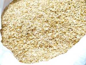 Premium Weizenkleie-Flocken in Lebensmittelqualität |   Weizenkleie in Großmengen für Tierfutter & Viehfütterung 12 Monate Haltbarkeit - Product Image 2