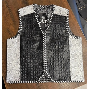 Gilet en cuir véritable personnalisé pour homme, motif crocodile gaufré, imprimé python noir et blanc, tressé, style motard - Product Image 1