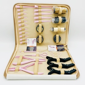 Nouveau kit d'outils pour extensions de cheveux roses : aiguilles, pinces en acier inoxydable, micro-perles, extensions de cheveux à bandes, pinces, ciseaux, logo personnalisé - Product Image 4