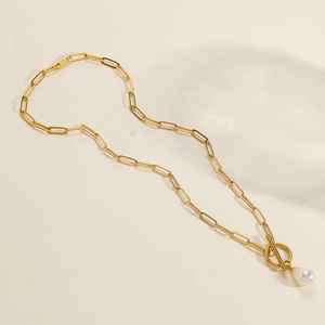 Collier pendentif uni pour femme en acier inoxydable 304 avec finition plaquée or 18 carats et chaîne en forme de trombone - Product Image 3