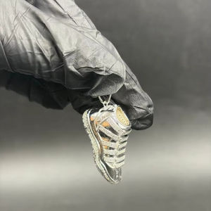 Pendentif Sneaker Moissanite Iced Out, Breloque Chaussure Hip Hop, Bijoux en Argent Sterling 925, Pendentifs et Breloques de Joaillerie Fine - Product Image 1