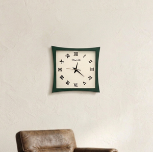 Horloge murale moderne en quartz faite à la main avec affichage à aiguilles en forme de diamant pour la décoration de la maison, du bureau, du studio ou de mariage - Product Image 6