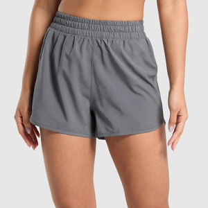 Shorts sportifs gris uni taille haute pour femme, taille élastique, séchage rapide, en polyester tricoté, coupe classique - Product Image 1