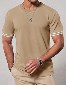 T-shirt à manches courtes pour homme, col rond, coupe ajustée, en coton tricoté, couleur unie, bordure contrastée, style décontracté chic - Product Image 4