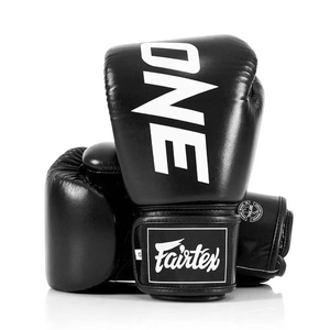 Gants de boxe Fairtex sur mesure de qualité supérieure, anti-humidité, en cuir, pour entraînement MMA et grappling – Meilleure vente - Product Image 1