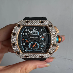 Montre de luxe pour homme avec diamants Moissanite, design Hip Hop, boîtier serti de pierres, bracelet en caoutchouc personnalisé - Product Image 4