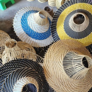 Abat-jour en rotin coloré pour intérieurs modernes, côtiers et de villégiature, vente en gros du Vietnam - Product Image 3