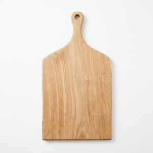 Planche à découper en bois de teck naturel à bords bruts, bloc de découpe en bois organique, plateau de service pour charcuterie, avec poignée de suspension - Product Image 1