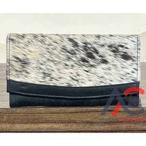 Famous Brand Cowhide Wallets for Women Manufacturer <b>Genuine</b> Leather Credit Card Clutch Fashionable Purse with Magnetic Button - Product Image 1