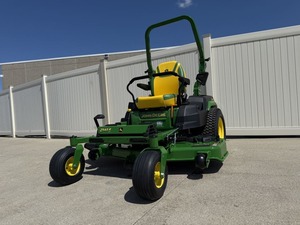 เครื่องตัดหญ้าแบบ Zero Turn รุ่น Z545R ปี 2026 รหัสสินค้า Z239116 อุปกรณ์งานหนักจากโรงงาน - Product Image 2