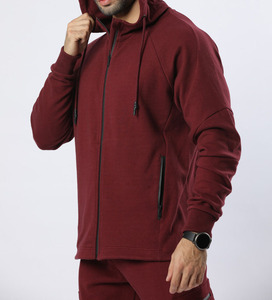 เสื้อฮู้ดสีแดงเลือดหมูสำหรับผู้ชาย แขนยาว ชุดลำลอง มีกระเป๋าข้าง ระบายอากาศได้ดี เป็นมิตรกับสิ่งแวดล้อม เหมาะสำหรับฤดูหนาว - Product Image 2
