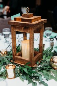 Lanterne décorative en bois faite à la main et personnalisée avec support de bougie noir pour la décoration d'événements, lanternes à poser au sol et suspendues - Product Image 4