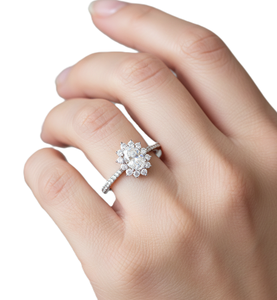 แหวนหมั้นเพชรทรงรีดีไซน์ดอกไม้ ประดับเพชรแล็บโกรว์ ระดับสี DEF ความสะอาด VVS ได้รับการรับรองจาก IGI ตัวเรือนทองคำขาว 18K แท้ - Product Image 6