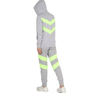 Ensemble de survêtement pour femme gris et vert fluo avec blocs de couleur, sweat à capuche et pantalon zippé sur toute la longueur, vêtements de sport décontractés avec poches latérales - Product Image 2