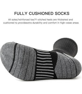 Chaussettes de sport d'hiver pour hommes, confortables, chaudes, de haute qualité, à séchage rapide, respirantes, écologiques, à motif de dessin animé, brodées à la machine - Product Image 5