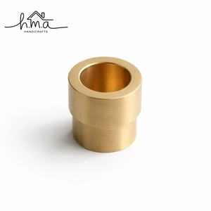 Porte-bougie moderne en laiton massif, support de bougie conique rond minimaliste, décoration de table compacte pour la maison et centre de table de mariage - Product Image 1