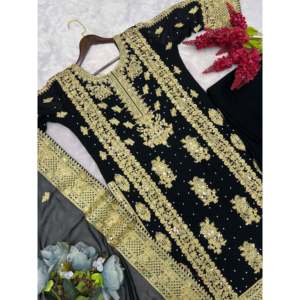 Ensemble palazzo et dupatta rouge de haute qualité avec broderies et sequins, taille 2XL, idéal pour les robes de bal - Product Image 5