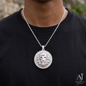 Collier pendentif Lion en acier inoxydable avec moissanite, bijou rond en forme de tête de Lion pour homme, cadeau - Product Image 1