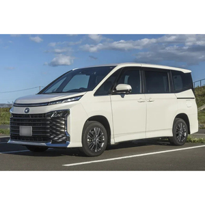 Toyota Voxy Familiar MPV de Bajo Kilometraje Disponible para Venta al Por Mayor en Excelentes Condiciones de Funcionamiento - Product Image 2
