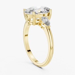 แหวนหมั้นเพชรทรงรี 3.50 กะรัต ทอง 14K เพชรเลี้ยงในห้องปฏิบัติการ ประดับเพชรทรงหยดน้ำด้านข้างสามเม็ด - Product Image 3