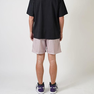 Shorts de basketball personnalisés avec logo brodé par sublimation, design flamme, taille mi-haute, longueur genou 5 pouces, respirants en maille pour hommes - Product Image 4