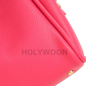 Large Capacity Durable <b>Leather</b> Fashion <b>Bag</b> for Women with Zipper Closure Lightweight Design Adjustable <b>Soft</b> Straps - Product Image 4