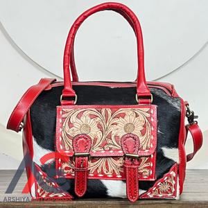 Bolso de Mensajero de Cuero Vacuno Grabado a Mano, Estilo Vintage Occidental, con Diseño Floral, Perfecto para Mujer - Product Image 1