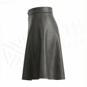 Jupe mini trapèze taille haute en similicuir pour femme avec fermeture éclair avant, couleur unie, design brillant, toutes saisons - Product Image 3