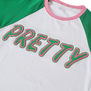 Camiseta de chenilla premium para mujer, blanca, verde y rosa, de manga corta raglán, cuello redondo, estilo casual y a la moda. - Product Image 4