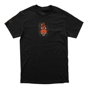 Camiseta Negra Unisex con Estampado de Cabeza de Zorro Flameado, Cuello en V, Manga Corta, Casual, Transpirable, Ecológica, de Poliéster/Algodón, Corte Regular, para Todos - Product Image 1